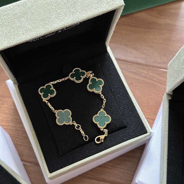 Green Cleef Charm Bracelet | Gold